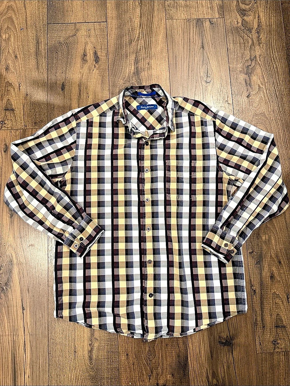 Tommy Bahama Plaid Silk Button Down Size Small
